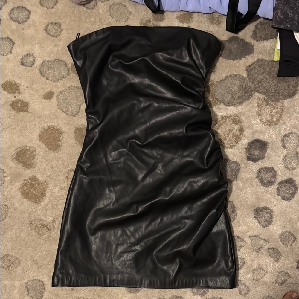 Black Strapless Bodycon Dress for Night Out